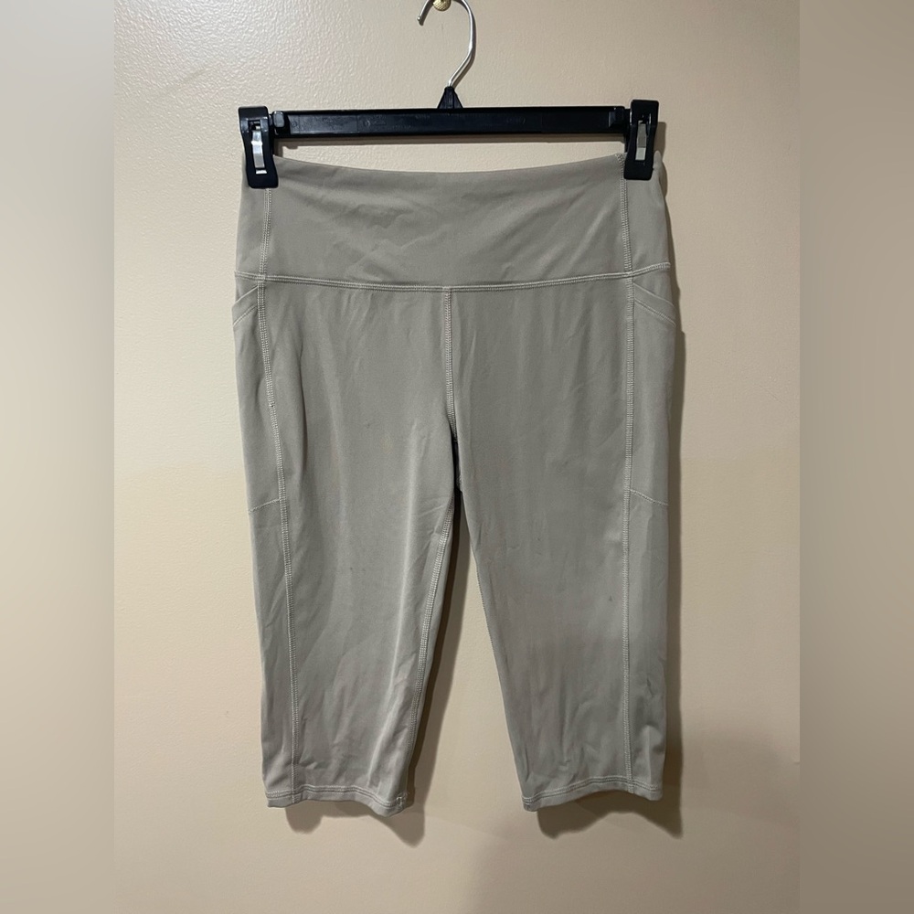 DSG Women's Crop Pants in Taupe